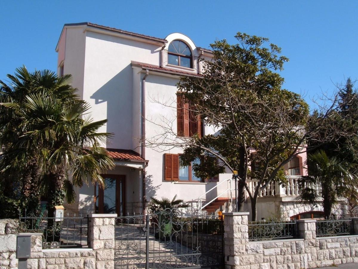 Apartmani Crikvenica 30072 - Goran Exterior photo